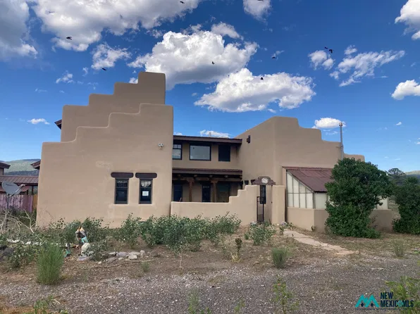 317 County Road 328, Tierra Amarilla, NM 87575