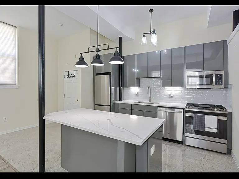 441 Washington Ave #1 — Photo 8