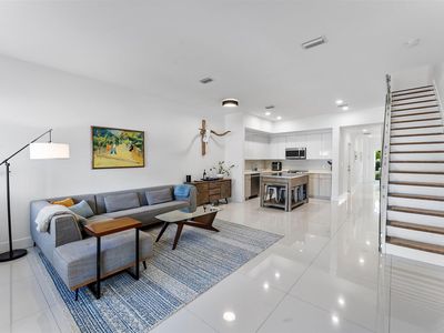 1482 NE 34th Street, Oakland Park, FL, 33334