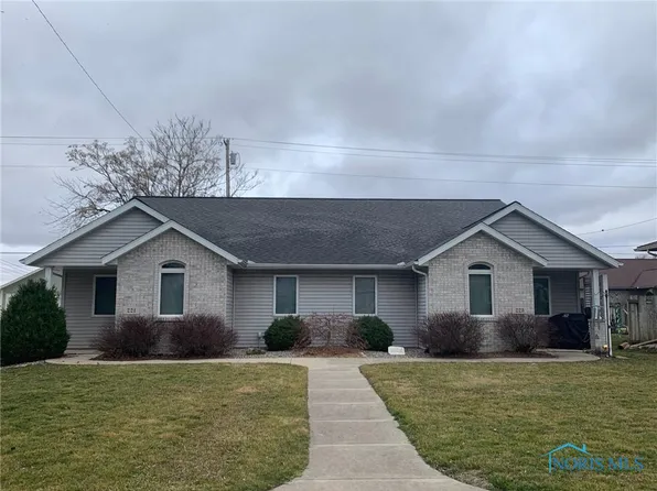 221 N Walnut St, Bryan, OH 43506