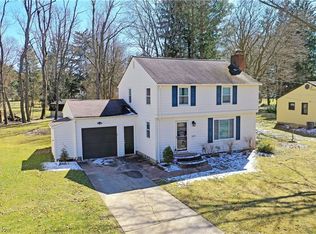 2475 Rosewae Dr, Youngstown, OH 44511