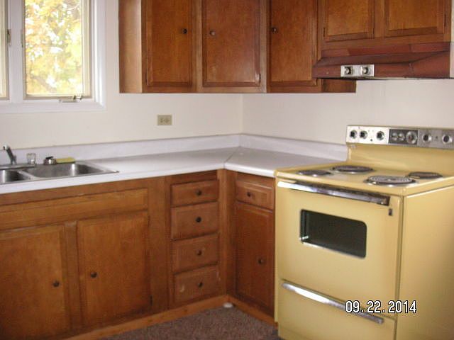2nd image of 322 3rd St E