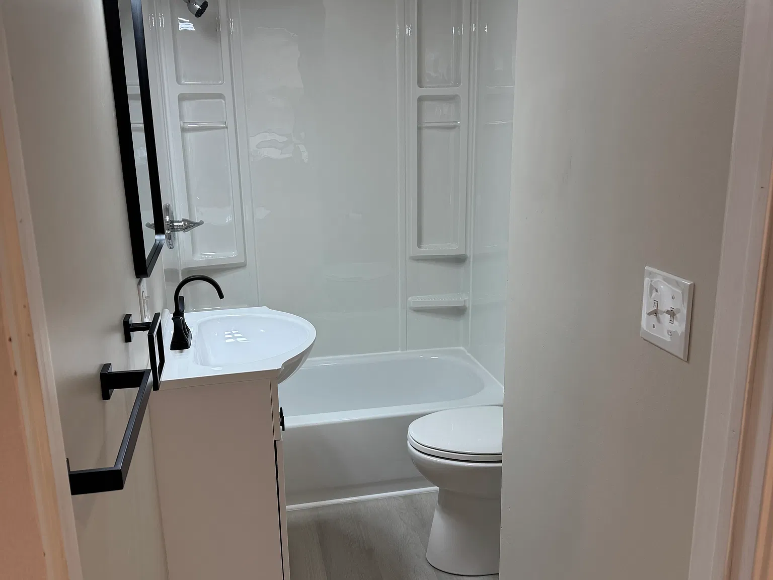 2 bed, 900 sqft, $2,000 — Photo 3