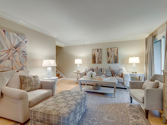 4th image of 401 Bowling Ave Unit 5