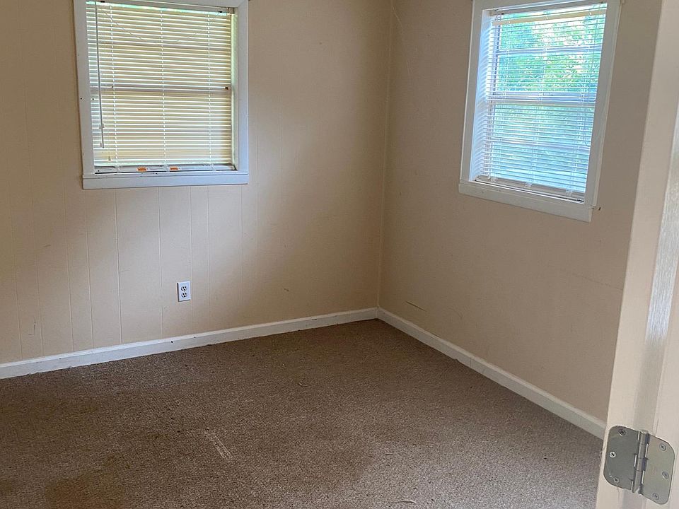 2nd image of 60 Cedar Hill Cir #60A
