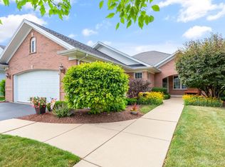 4N438 Mark Twain St, St Charles, IL 60175