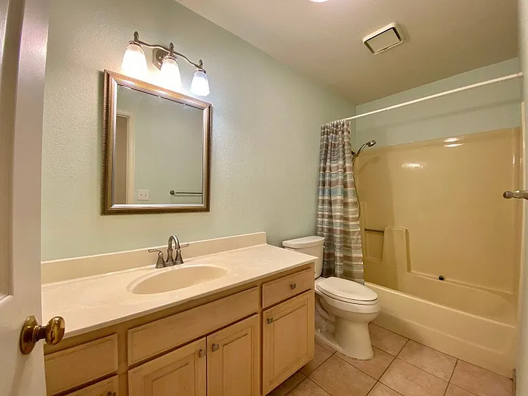 1633 San Vicente Ave — Photo 19