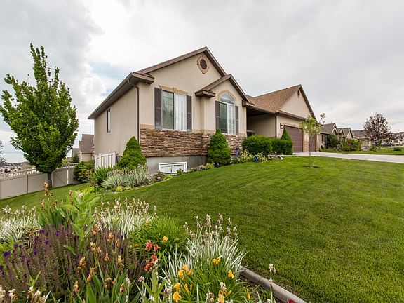 3rd image of 2354 Palomino Dr