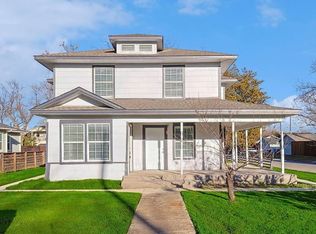 702 N Edgefield Ave, Dallas, TX 75208