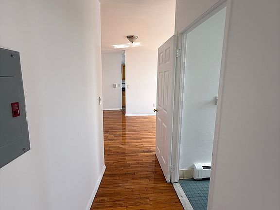 2nd image of 1320 Sheridan Ave #1
