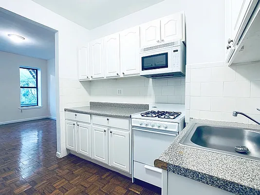 Rented by City Connections Realty | media 13