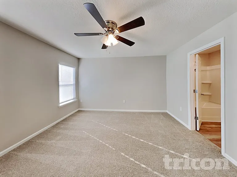 8287 Fouraker Forest Rd — Photo 6