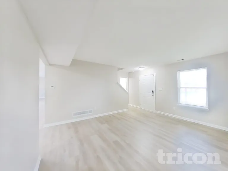11118 Waterfield Pl — Photo 2