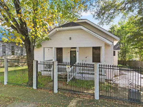 919 10th Street, Huntsville, TX 77320