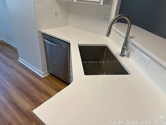 405 Mango Cir — Photo 7