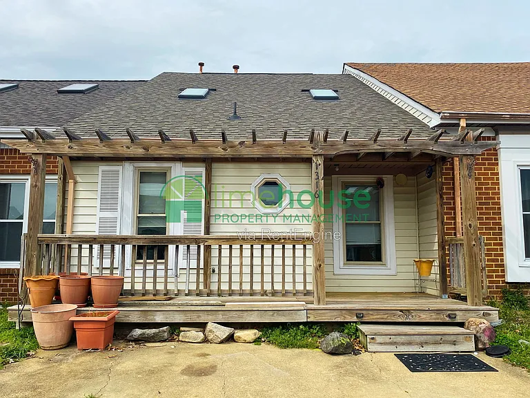 1316 Wellfleet Ct — Photo 1