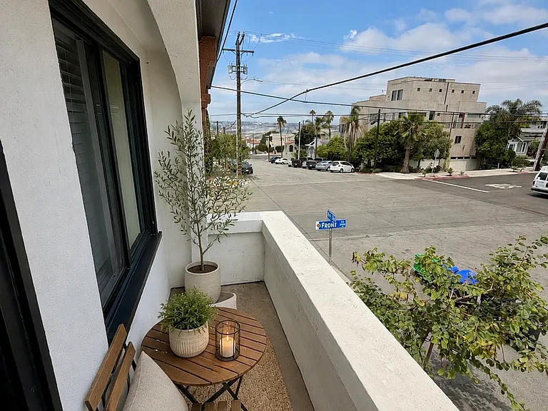 143 W Ivy St — Photo 21