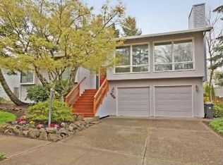 731 Sunny Hill Dr, Lake Oswego, OR