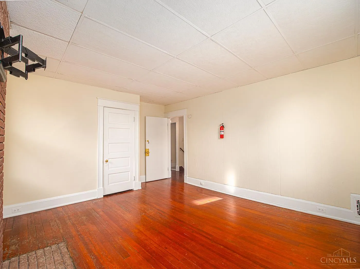 2119 Slane Ave — Photo 4