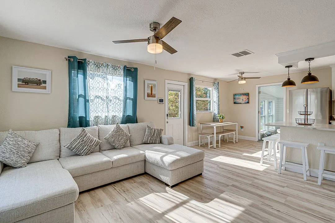3 bed, 1260 sqft, $1,900 — Photo 3