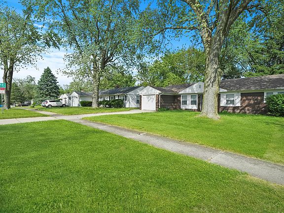 4th image of 319 Indianwood Blvd