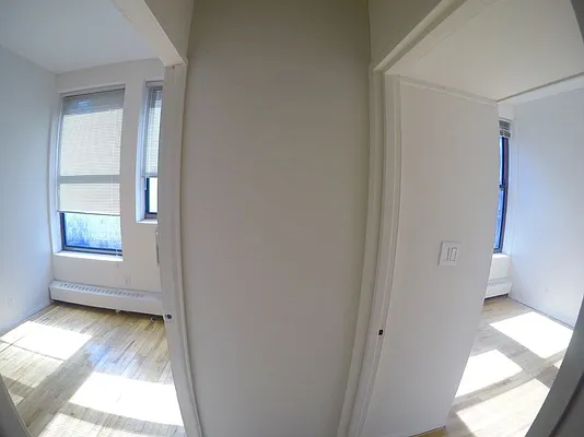 Rented by Avenues Real Estate | media 7