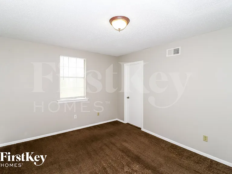5728 Ballenmoor Dr — Photo 8