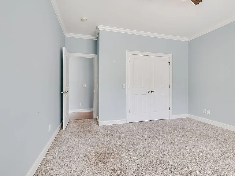 23 Lake Heron Ct W — Photo 32