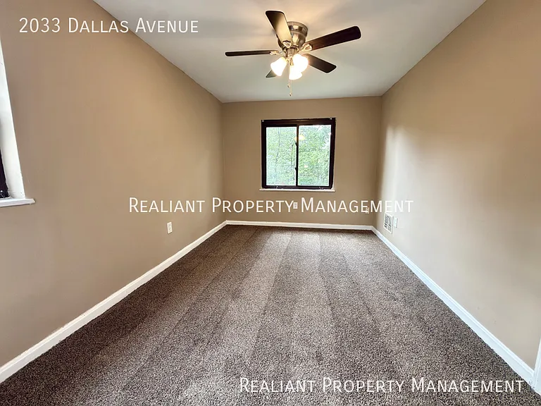 2033 Dallas Ave — Photo 22