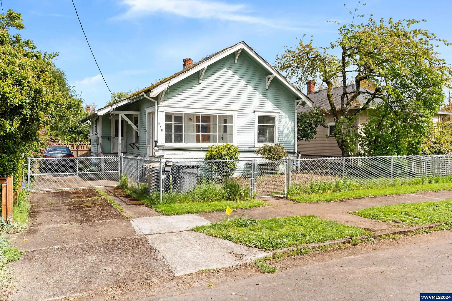925 Walnut St SW photo 1