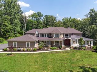 41 Oak Knoll Rd, Mendham, NJ 07945