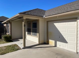 200 Stewart Bend Ct APT B, Azle, TX 76020