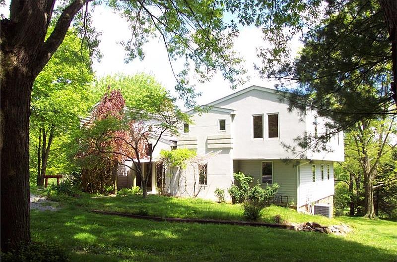 1st image of 4397 Twin Oaks Dr