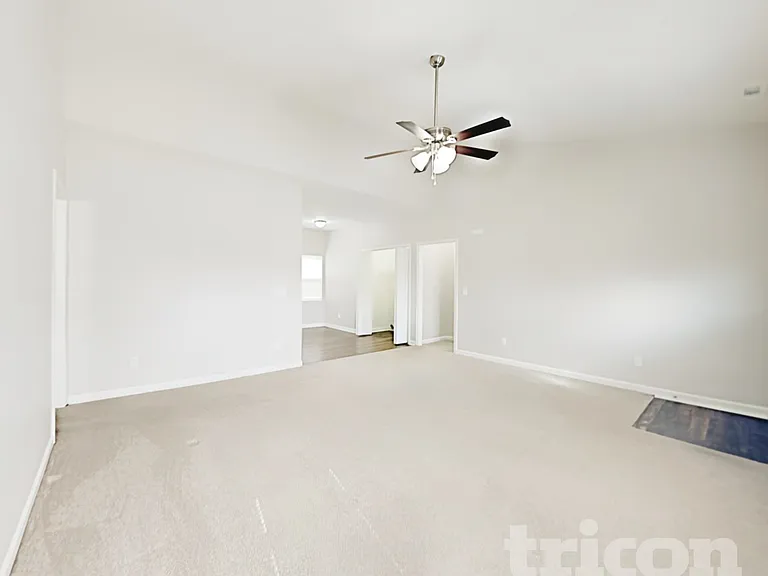 2897 Shady Lane Ave — Photo 5