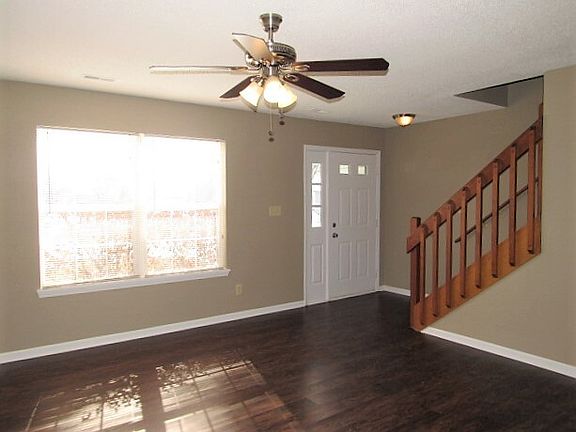2nd image of 549 Woodfield Cir