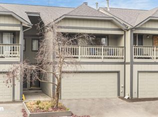625 King Arthur Cir, Anchorage, AK 99518