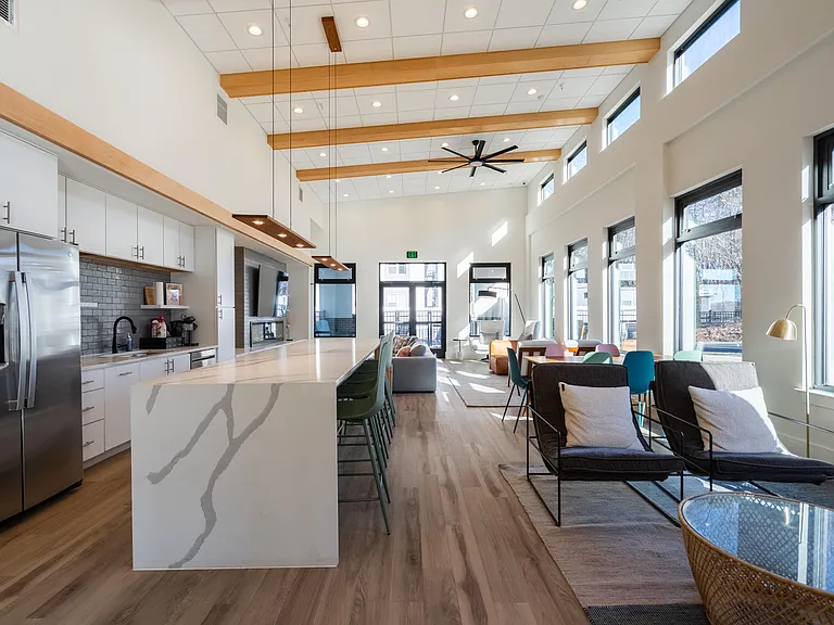 5 Row Apartments — Photo 10
