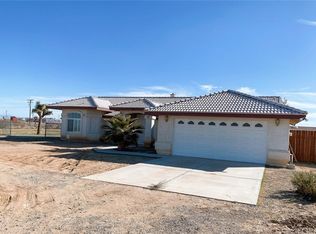 7575 La Mesa Rd, Phelan, CA 92371