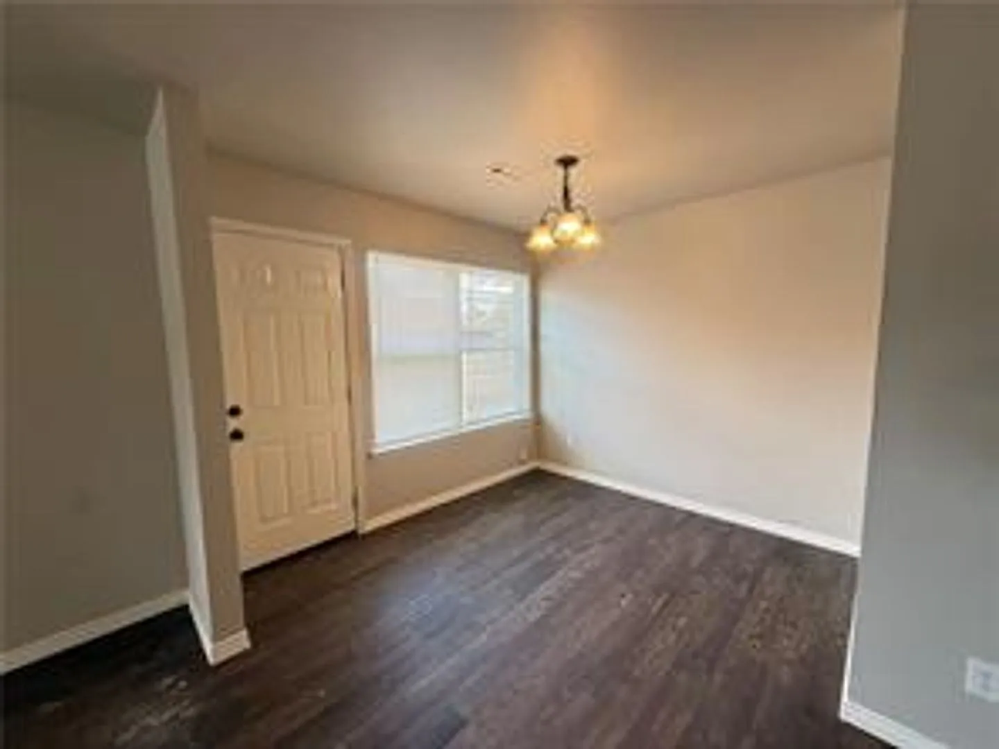 670 - 672 Martha — Photo 2