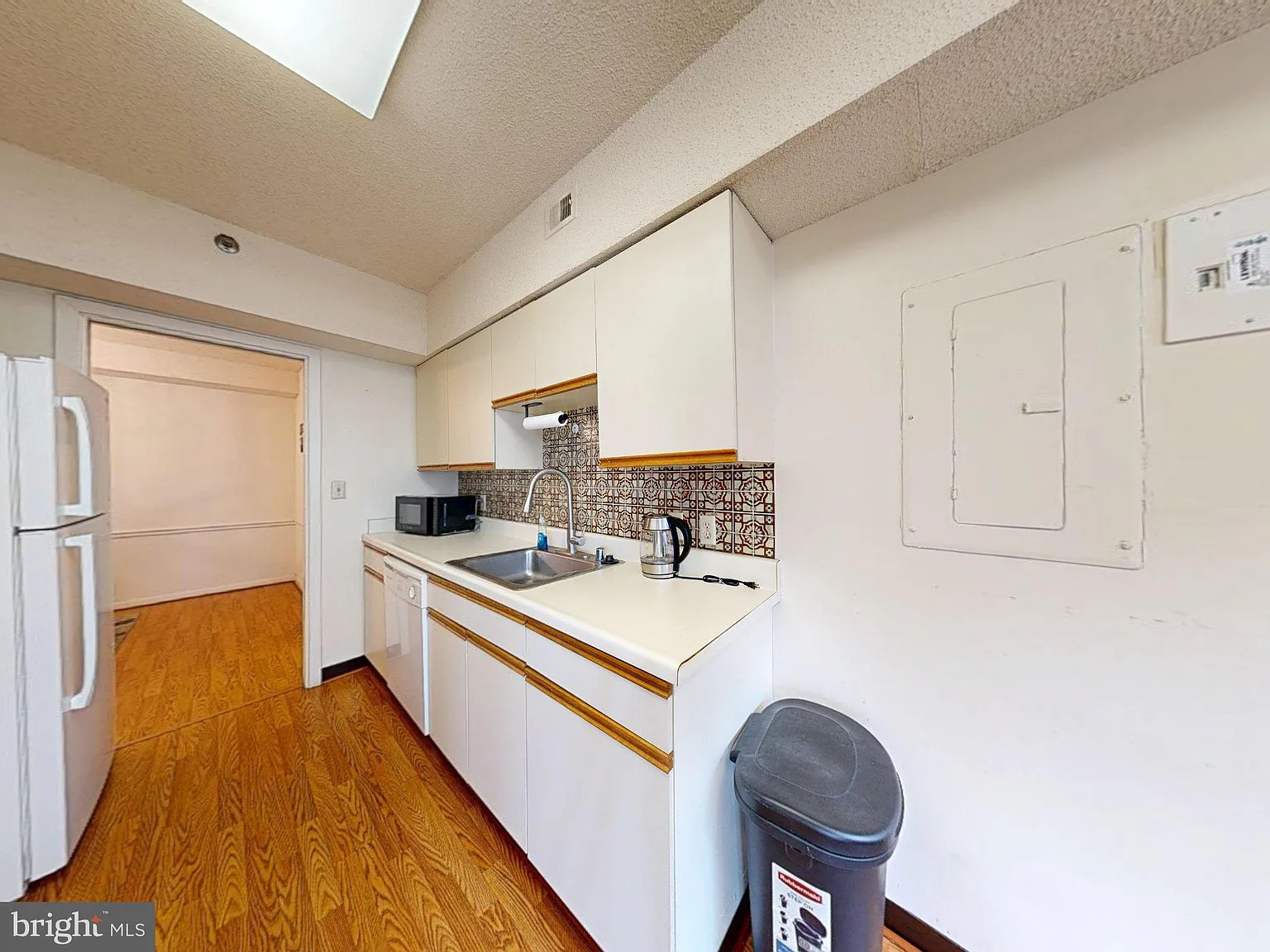 5505 Seminary Rd — Photo 4