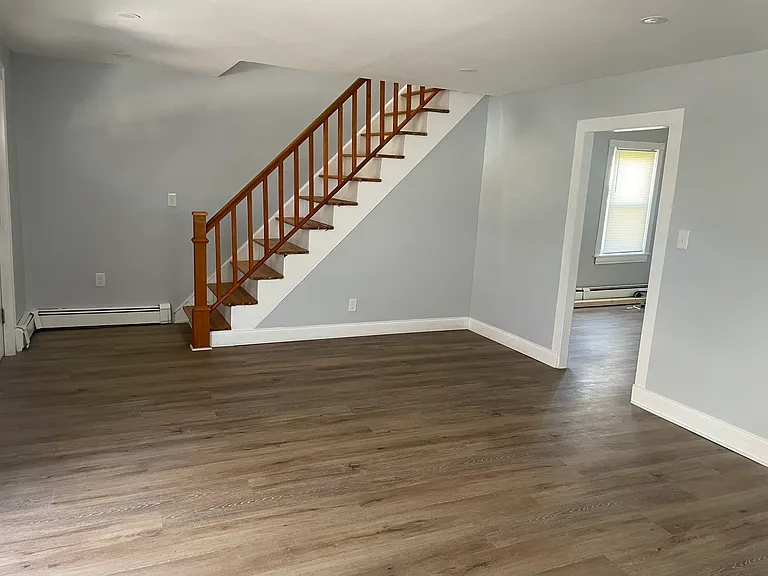 15 Gustin Ave — Photo 4