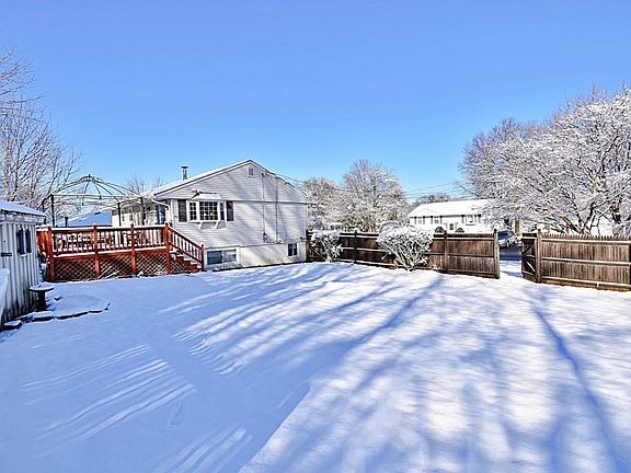 2nd image of 36 Nashoba Dr