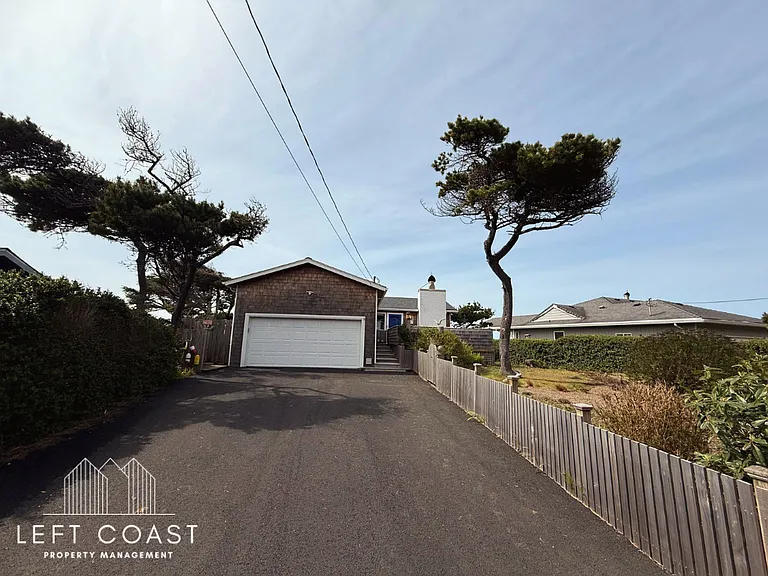 8788 SW Marine View St — Photo 15