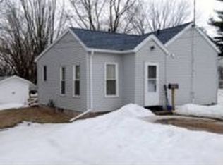 1020 Plum St, Reedsburg, WI 53959