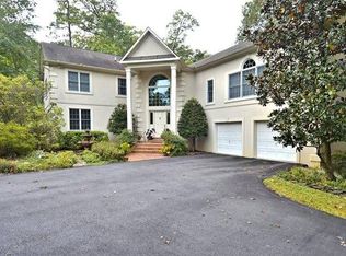 3618 Hummer Rd, Annandale, VA 22003