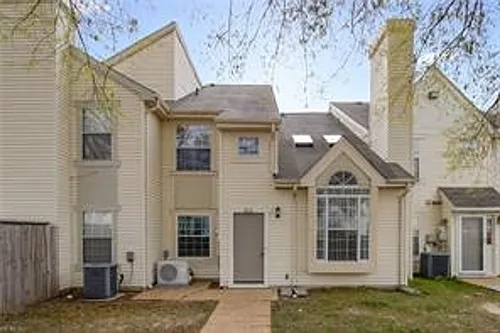 355 Lees Mill Dr Photo 1