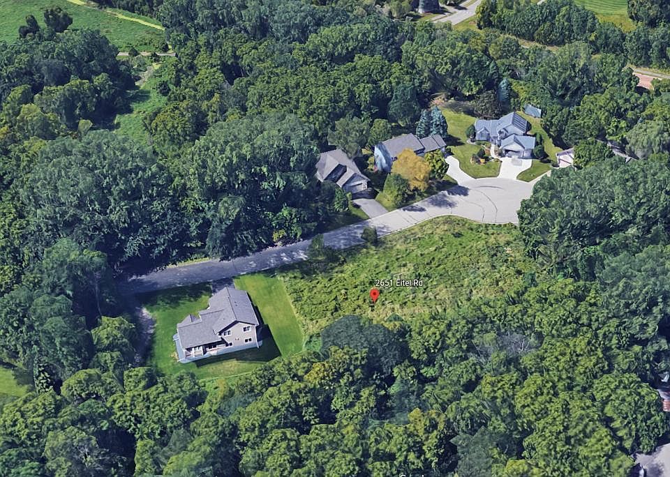 2nd image of 2651 Eitel Rd