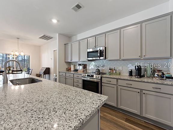 4th image of 58 Banner Ln