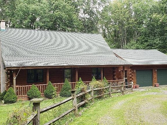 2nd image of 805 White Oak Dr