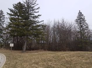 2 Golf Crest Dr, Hawthorn Woods, IL 60047